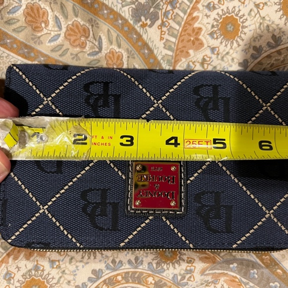 DB Cotton Quilt Zip-Around Phone Wristlet/NavyBlk - Picture 5 of 5